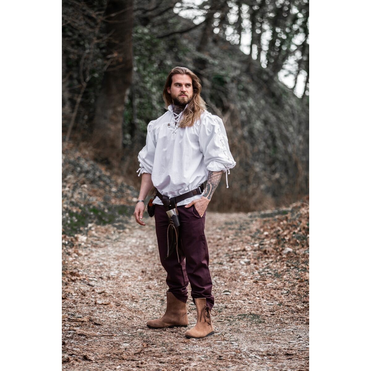 Camisa medieval de cordones con ojales y box