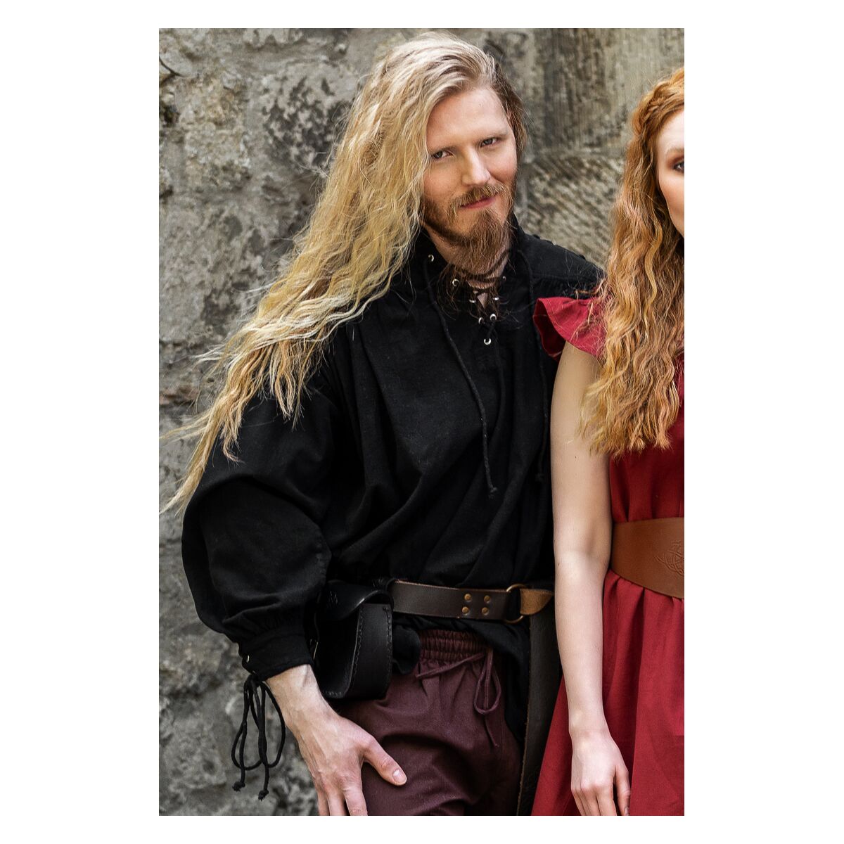 Camisa medieval de cordones con ojales y cordones en las mangas negro "Adrian" M