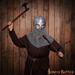 Antiker Wikingerbrillenhelm mit unvernieteter Kettenbrünne